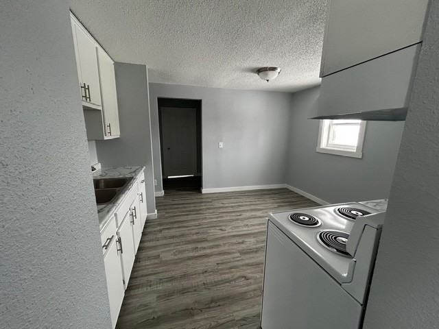 410 W Lyon Ave #410 - Photo 3 of 11