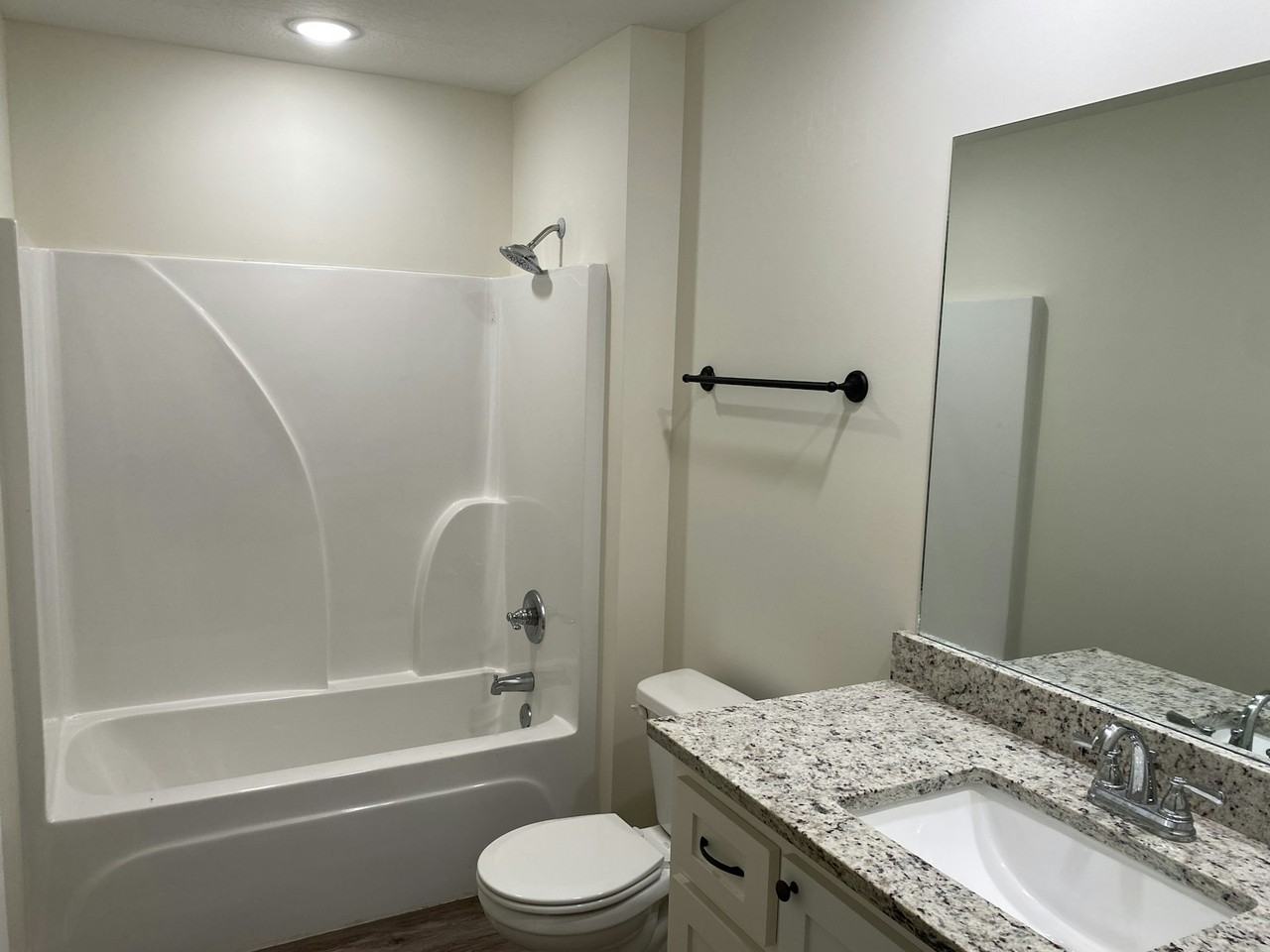 205 E 6th Ave - Photo 6 of 10