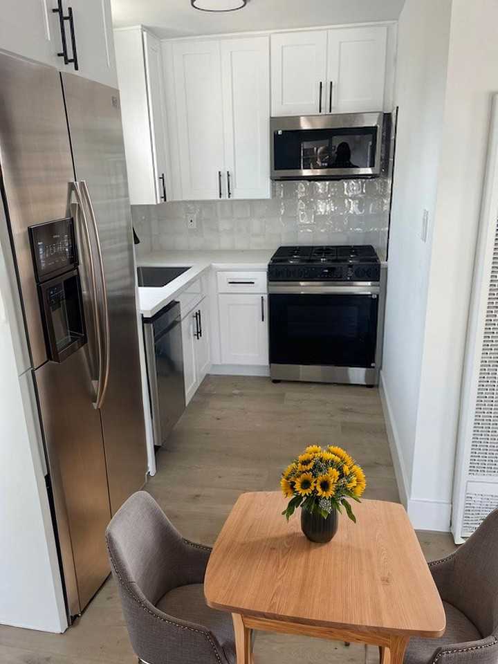 18216 Kingsdale Ave #12 - Photo 3 of 11