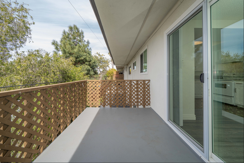 1155 Meadow Lake Dr #06 - Photo 3 of 7