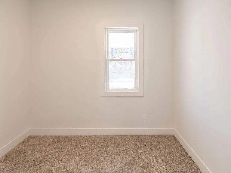 2102 Morton Ave - Photo 2 of 10