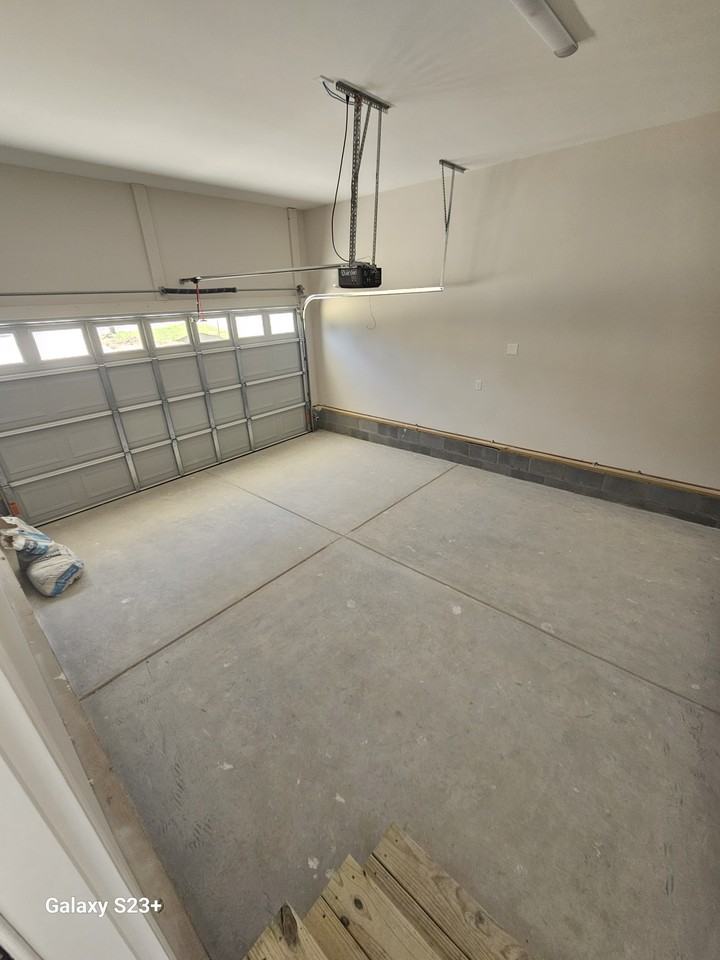 704 Torwood Dr - Photo 3 of 15