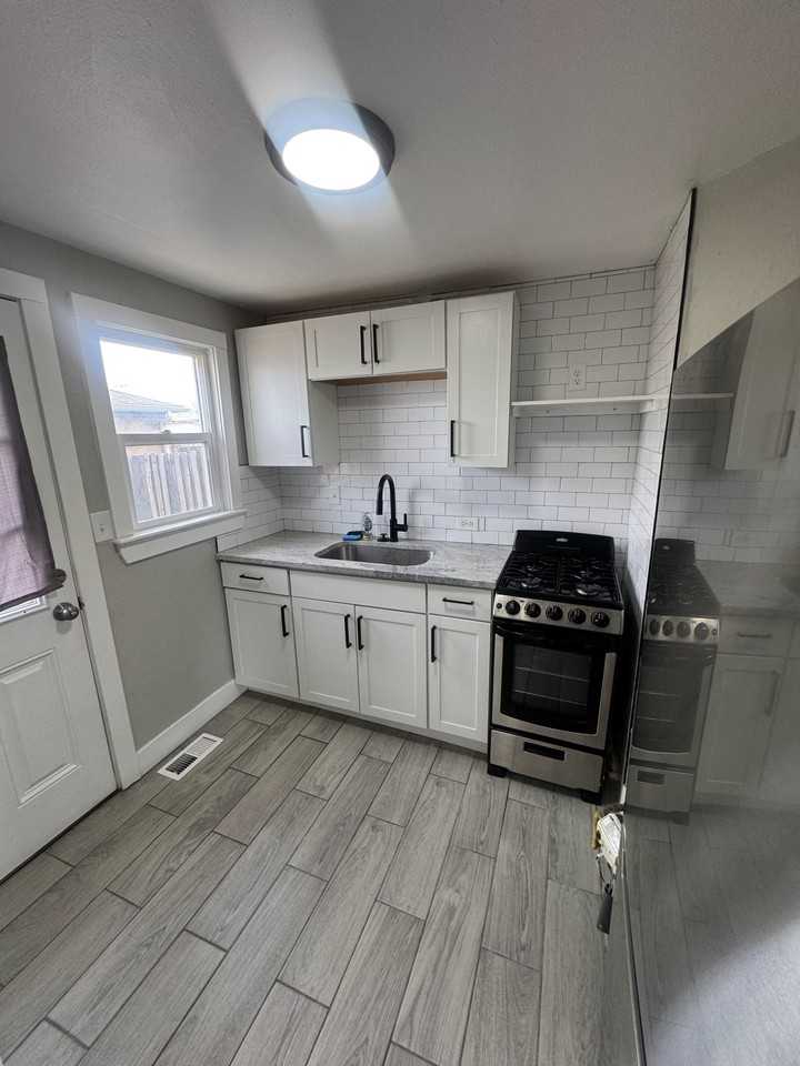 7384 Oneida Dr - Photo 7 of 9