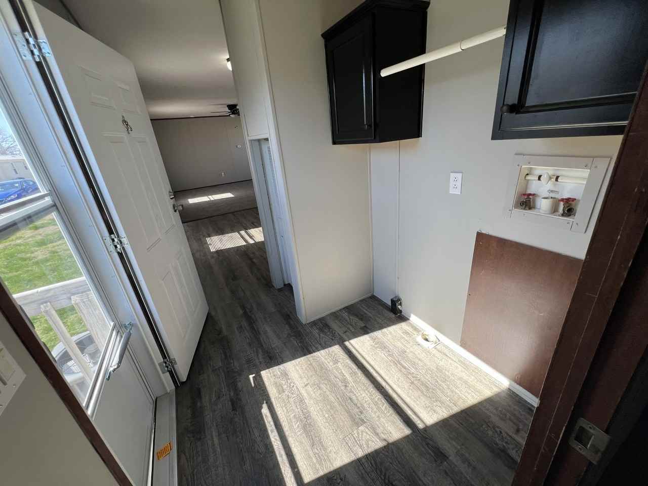 66 Peach St - Photo 2 of 12