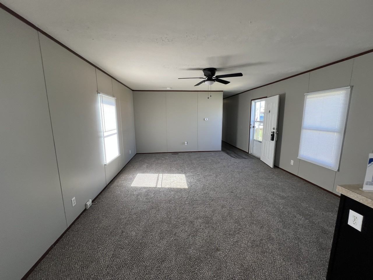 66 Peach St - Photo 6 of 12