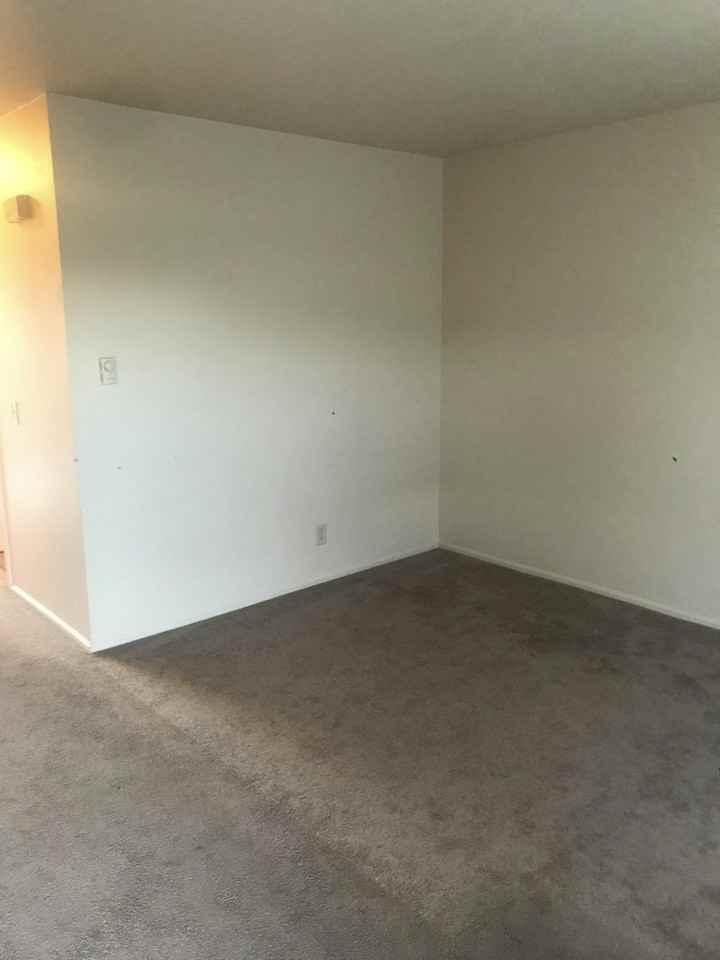 15304 Limerick Place, Unit C - Photo 2 of 13