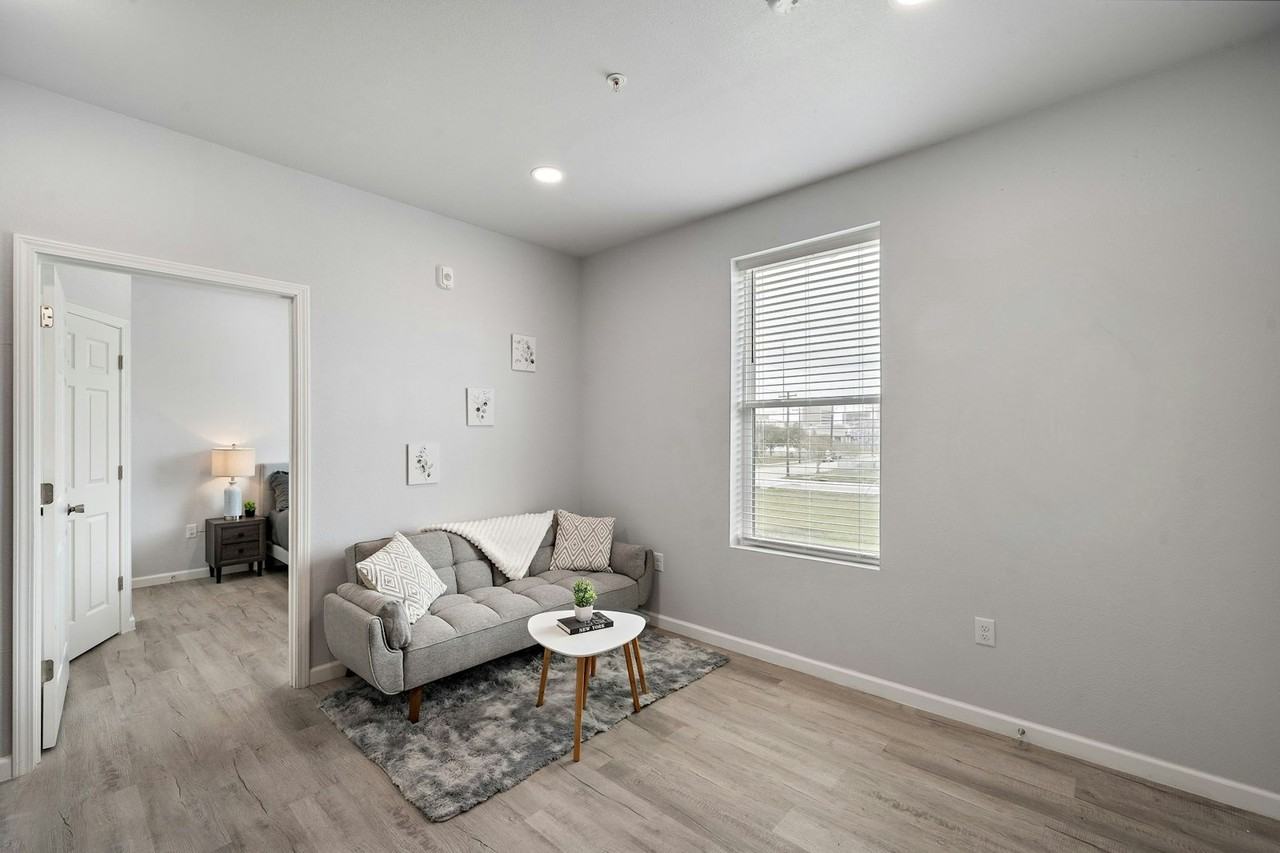 2813 Church St, Unit D - Photo 2 of 14