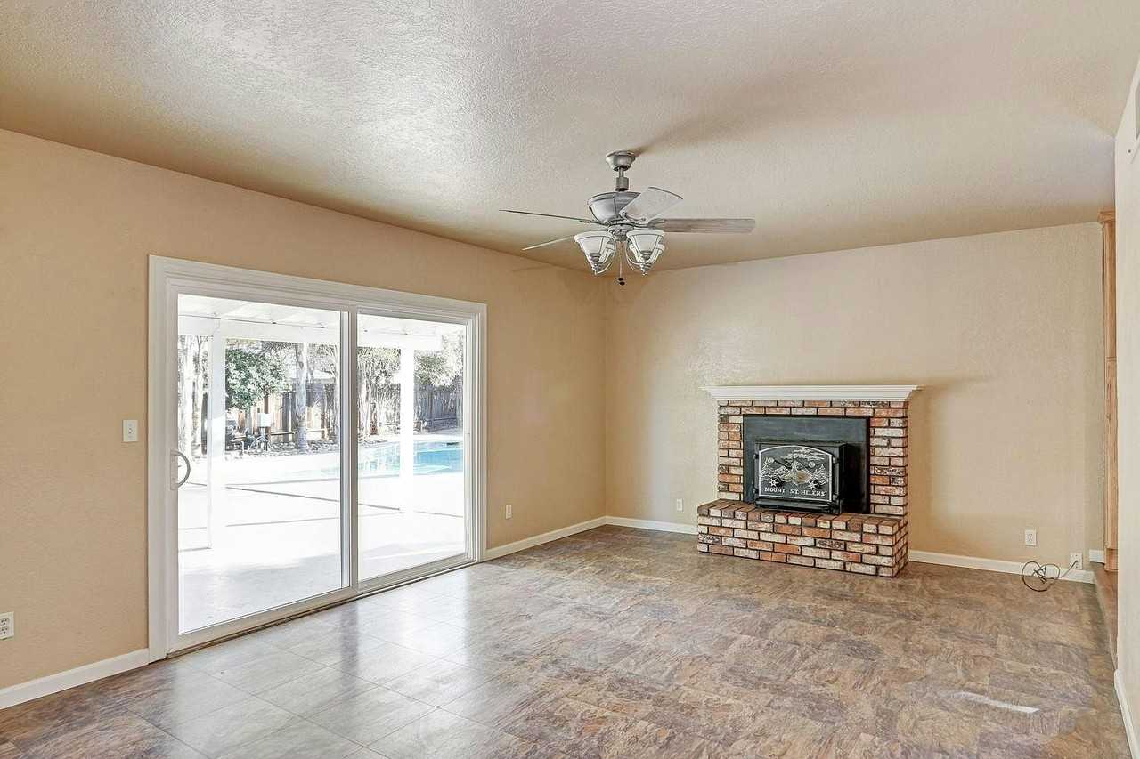 1428 Lorry Avenue - Photo 2 of 12