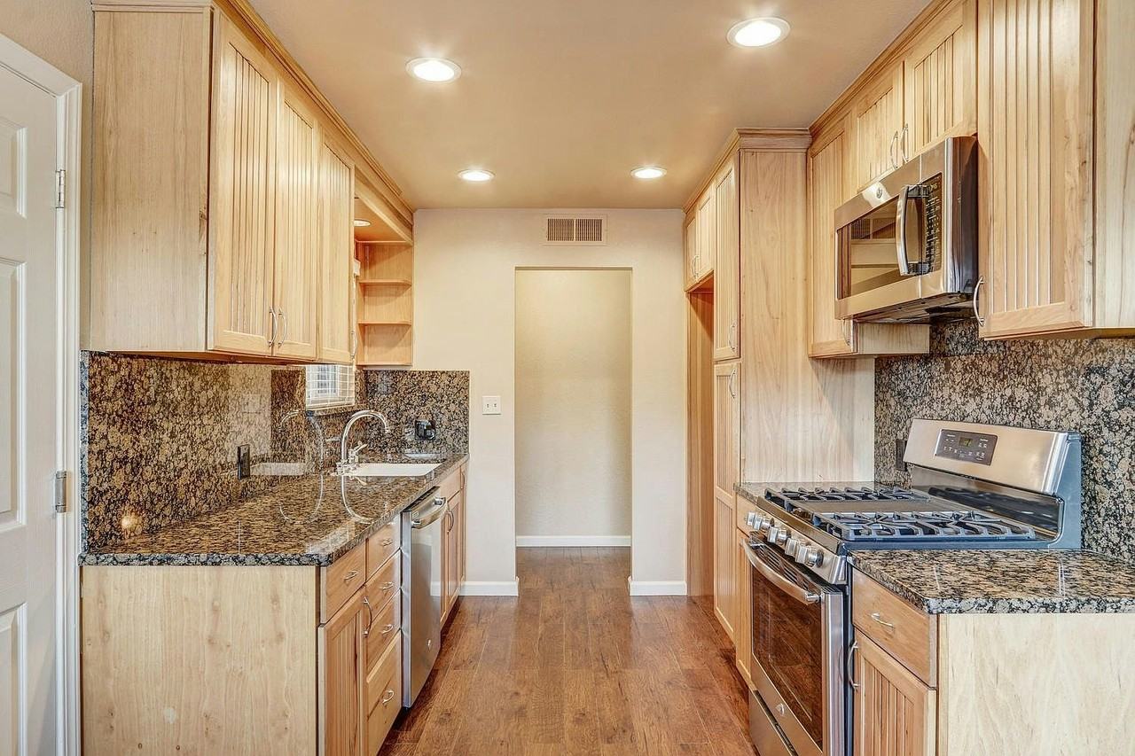 1428 Lorry Avenue - Photo 6 of 12