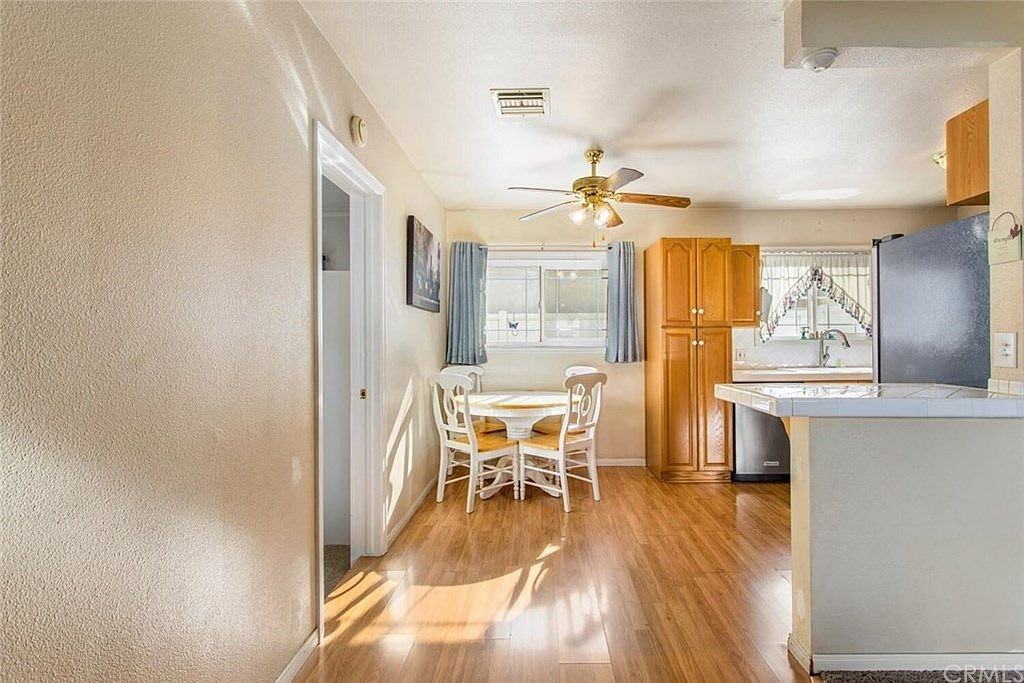 581 West 29th Street - Photo 3 of 10