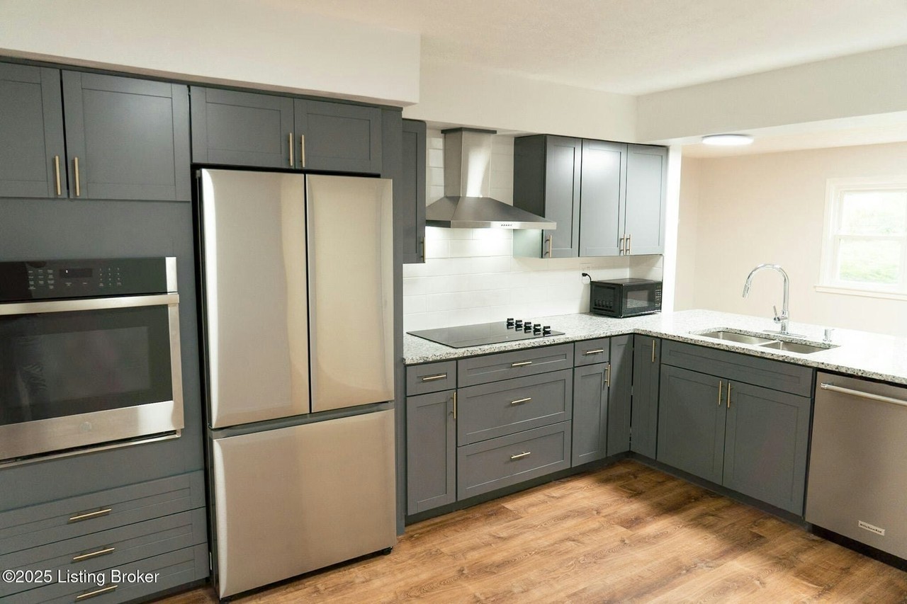 2702 Ballad Boulevard - Photo 5 of 19