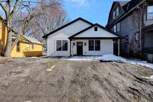 featured image of 617 E Locust St