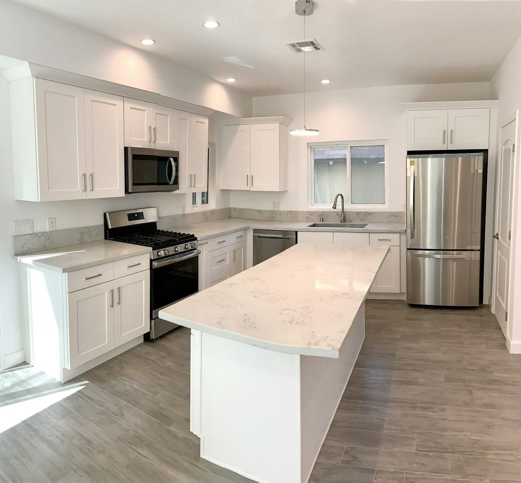 2221 Glendon Ave - Photo 3 of 22