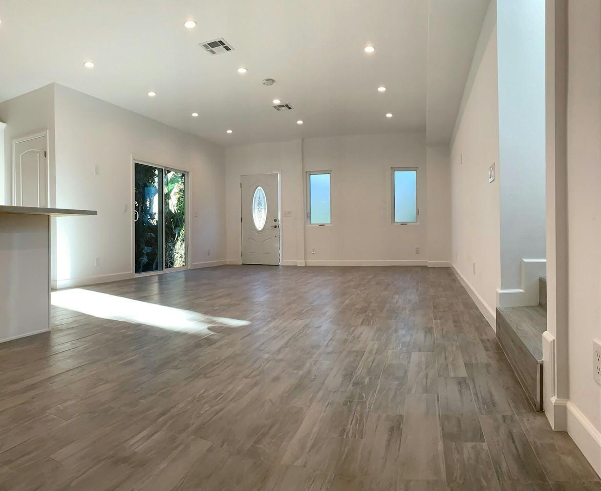 2221 Glendon Ave - Photo 7 of 22