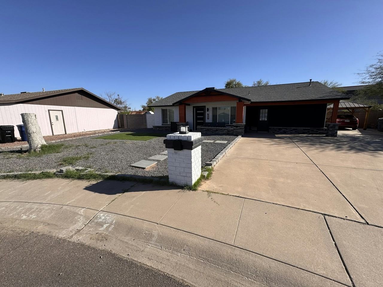 207 E Julie Dr. - Photo 4 of 50