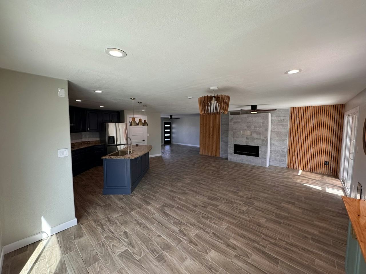 207 E Julie Dr. - Photo 7 of 50