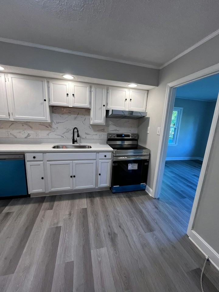 229 Watson Drive - Photo 5 of 30