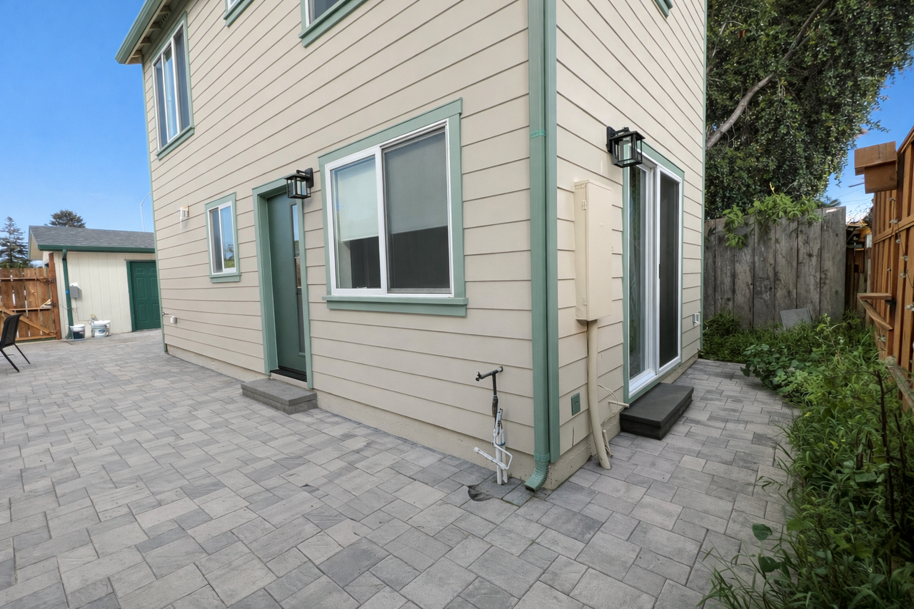 620 Columbia Street, Unit 620 A - Photo 3 of 22