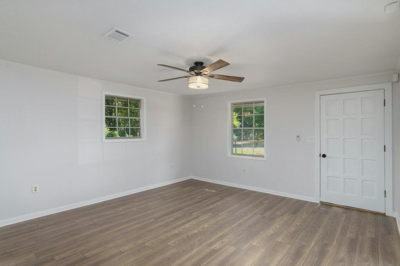 1205 Penton Street - Photo 4 of 18