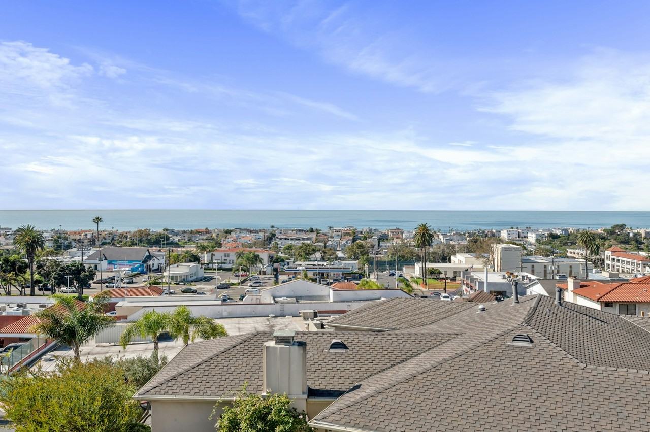 867 Aubrey Court, Unit #3 - Photo 4 of 26