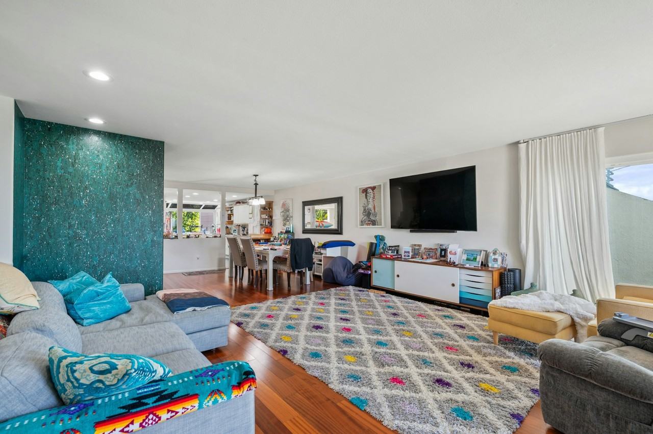 867 Aubrey Court, Unit #3 - Photo 6 of 26