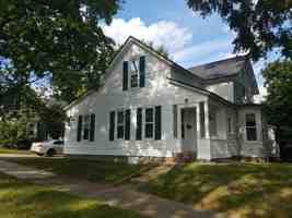 featured image of 421 Stone St