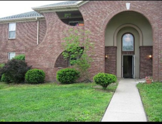 961 Golfview Drive, Unit 202 - Photo 2 of 9