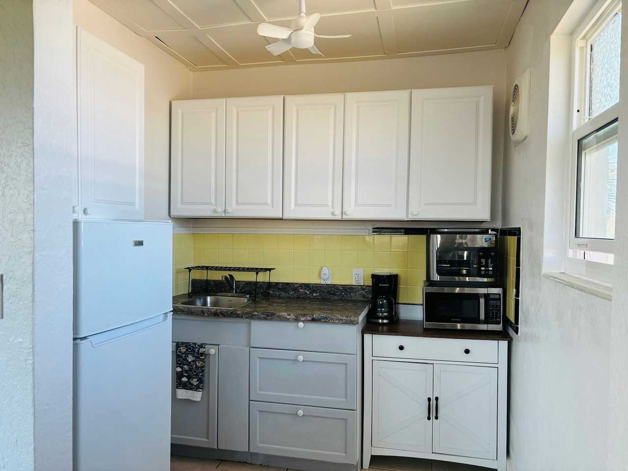 601 University Blvd, Unit 1 - Photo 7 of 10