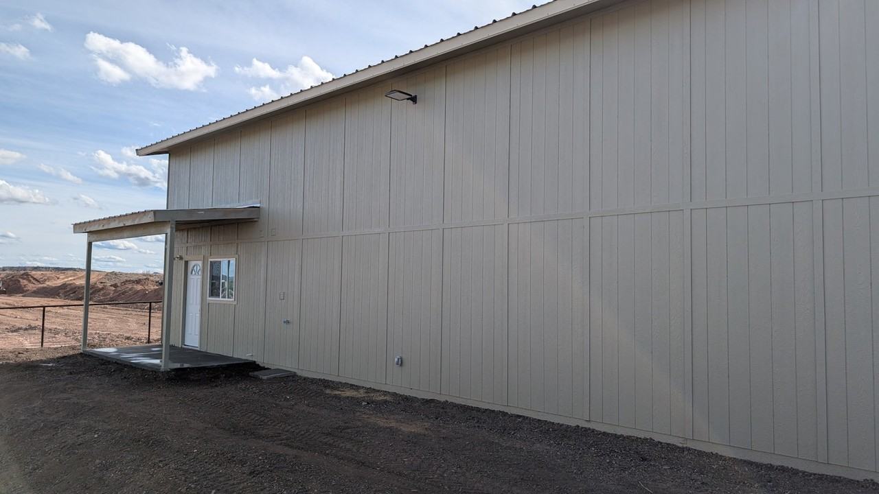 853 W Airport Loop Rd Build C, Unit 1 - Photo 2 of 7