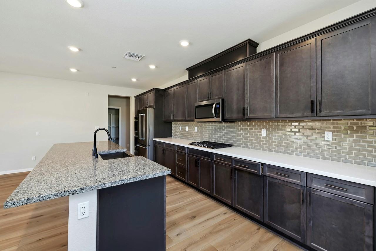 7736 Citron Cir - Photo 7 of 20