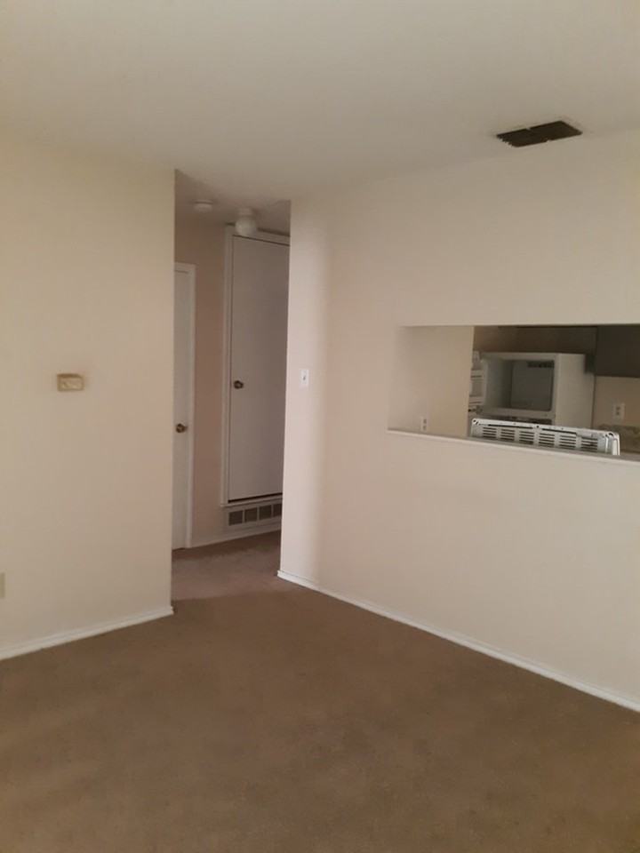 1099 Lago Vista Boulevard, Unit 300 - Photo 6 of 9