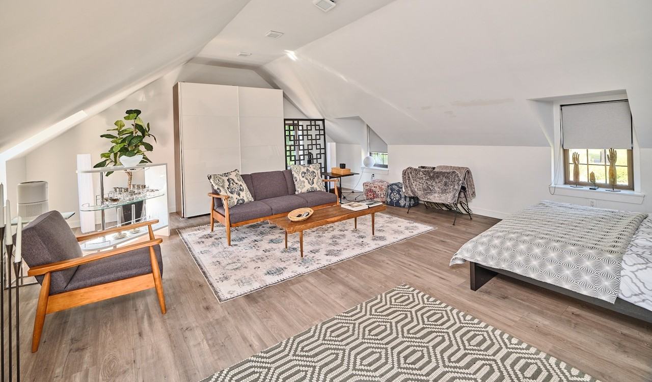 6098 Upper York Rd - Photo 3 of 13