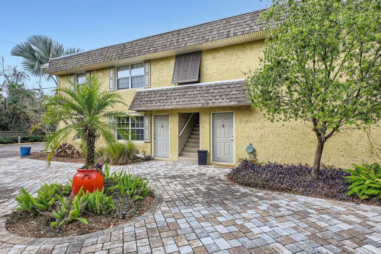 2004 Dunsford Terrace, Unit 5 - Photo 6 of 11