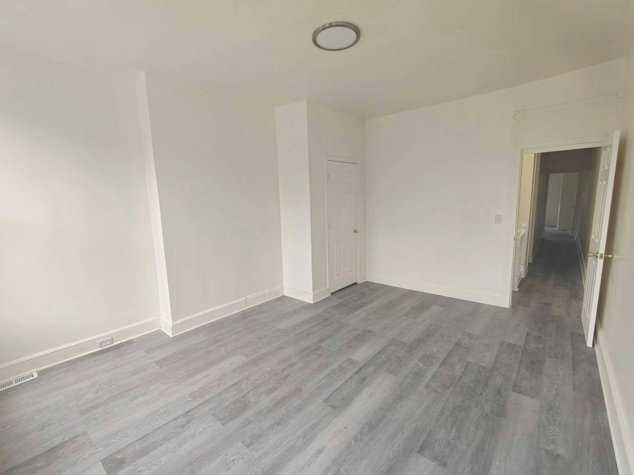1822 Harlem Avenue - Photo 7 of 12