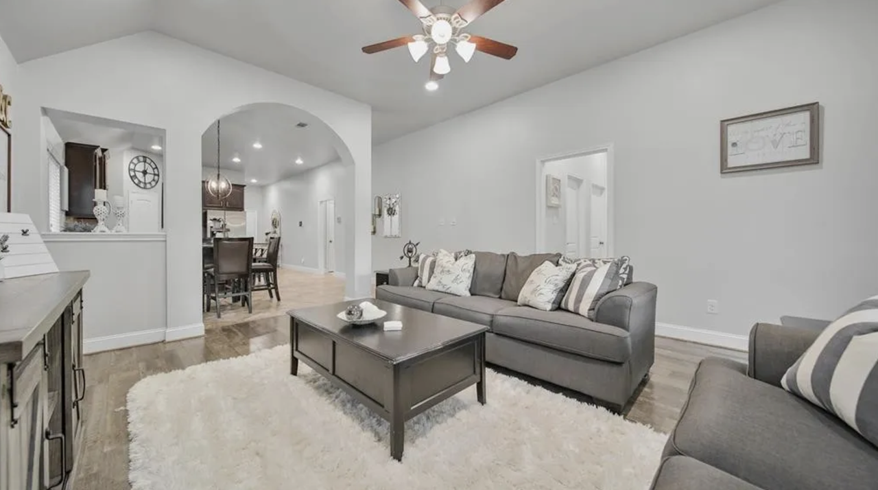 1315 Cameron Park Lane - Photo 5 of 27