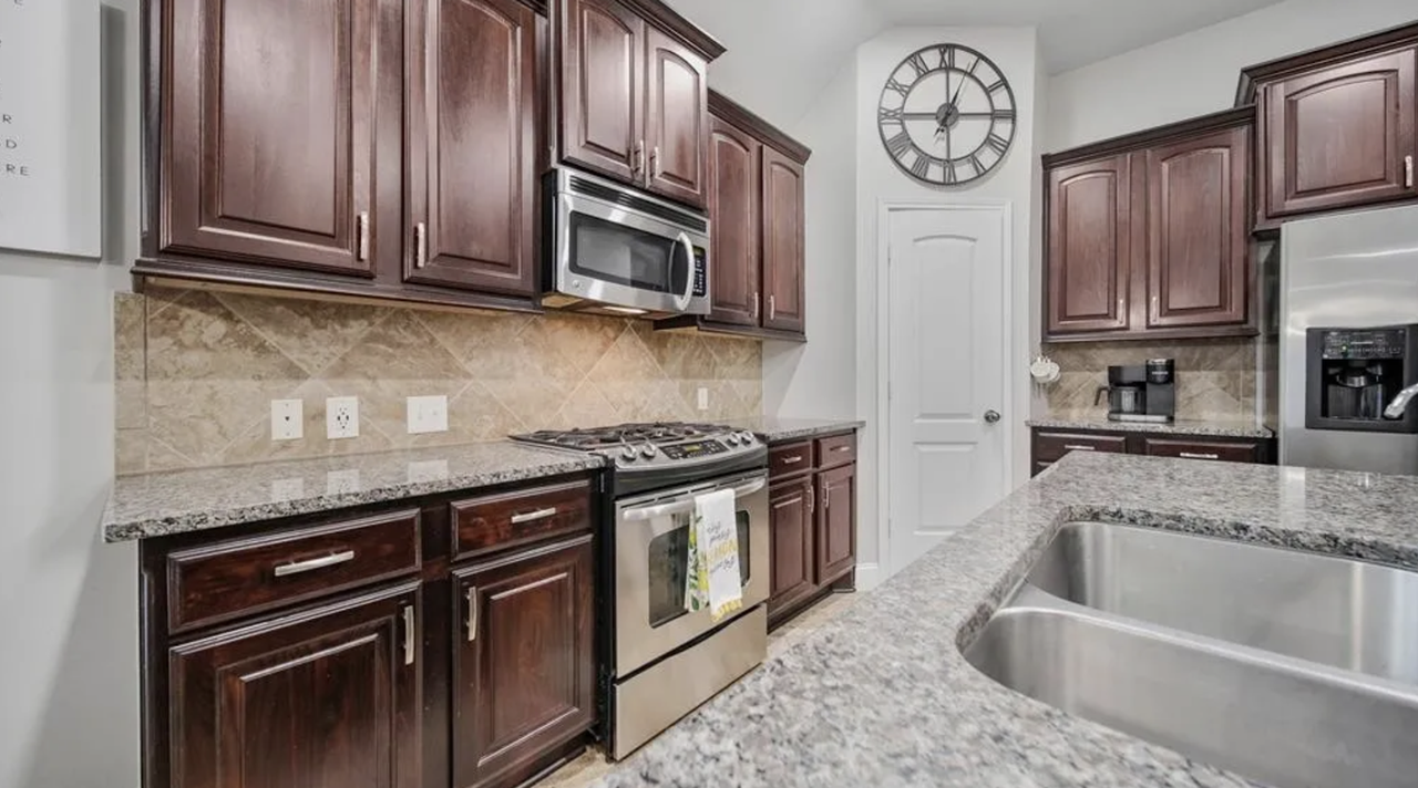 1315 Cameron Park Lane - Photo 7 of 27