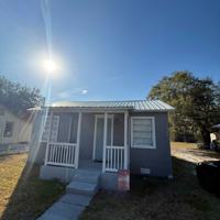 featured image of 402 Cardinal Dr