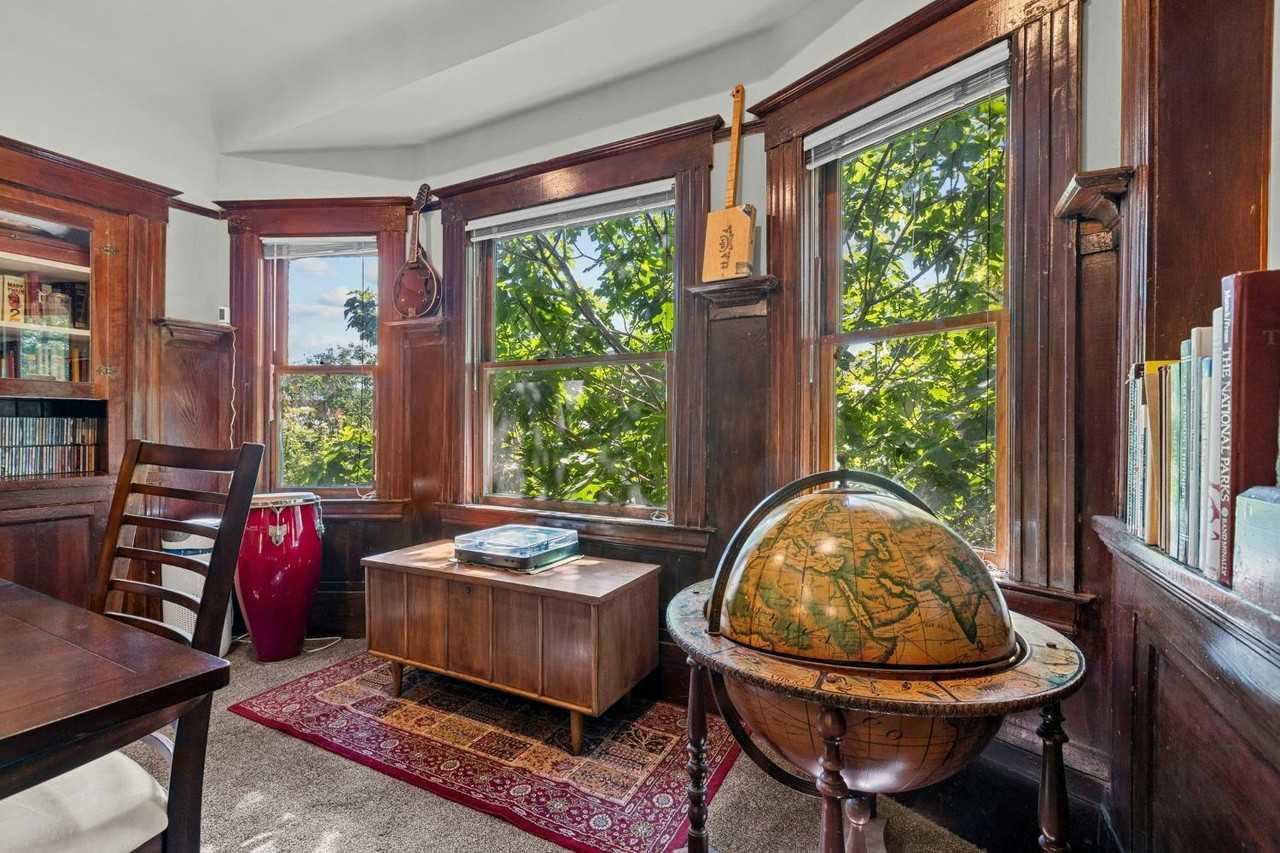 605 T Street - Photo 3 of 5