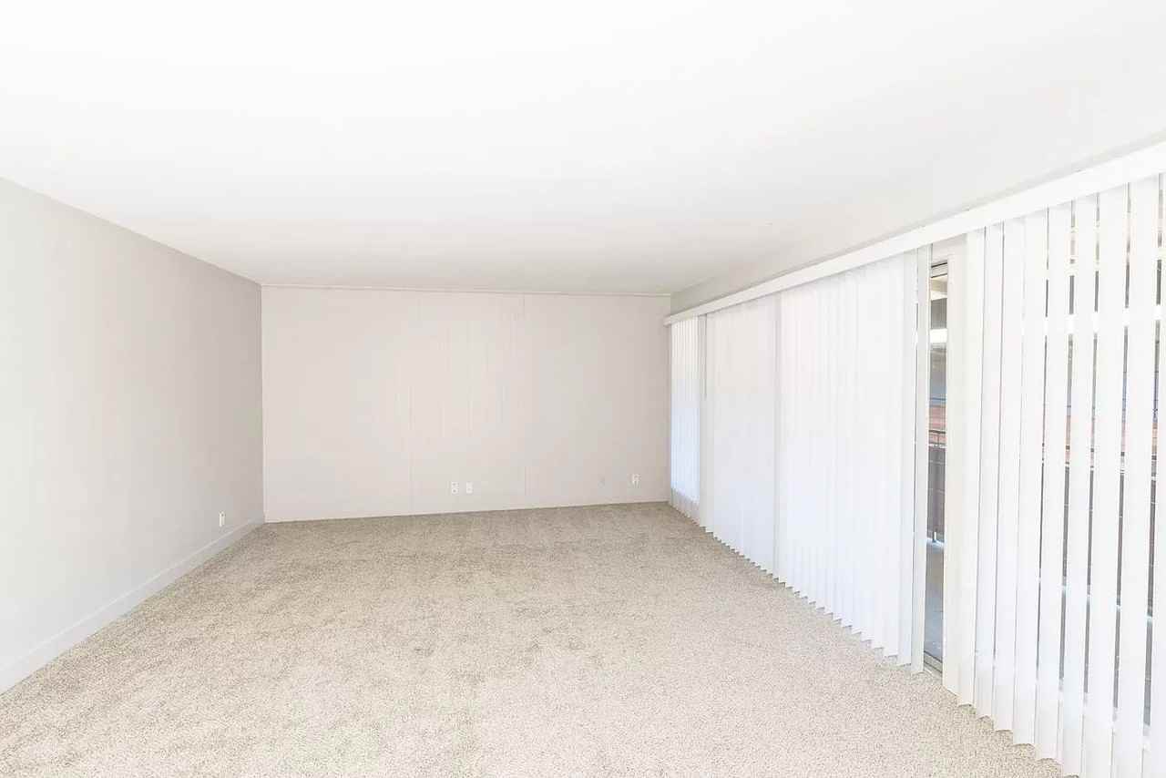 344 Rheem Boulevard, Unit 1 - Photo 5 of 15