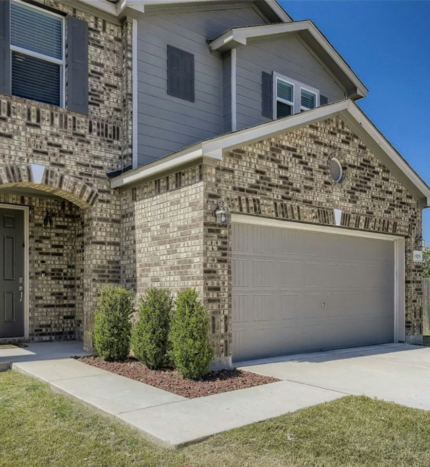 19219 Zachary Taylor Street - Photo 2 of 12