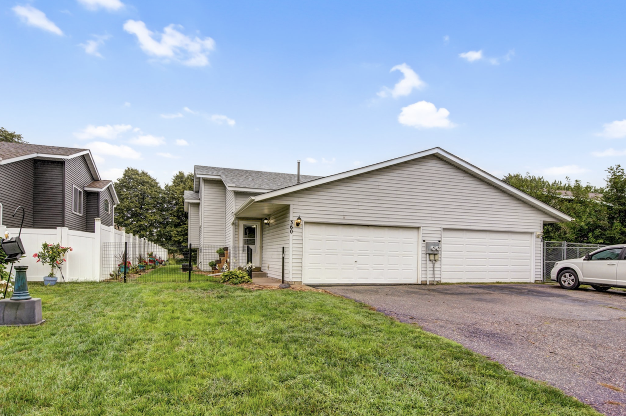 360 Cari Park Lane - Photo 3 of 10