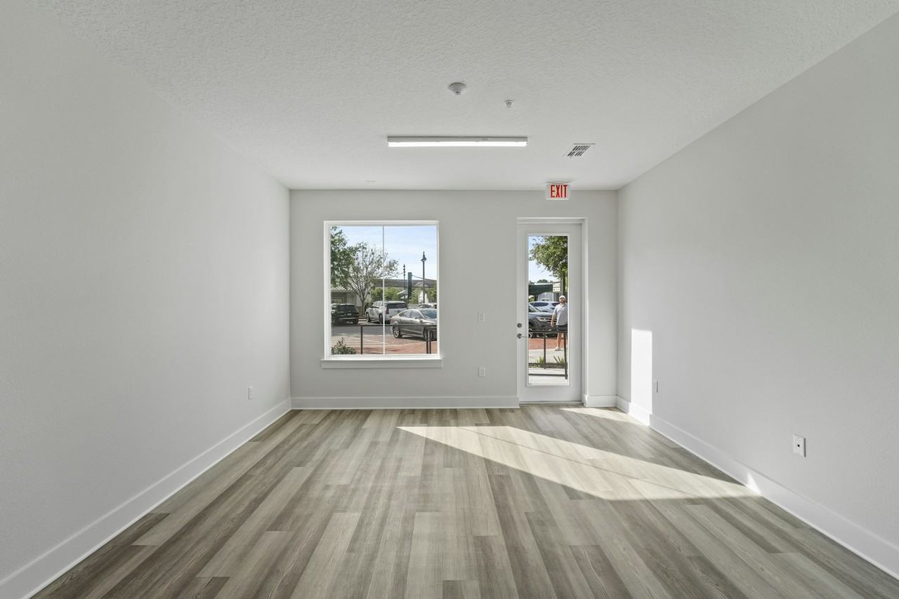 334 Center Lake Lane, Unit 334 - Photo 6 of 27