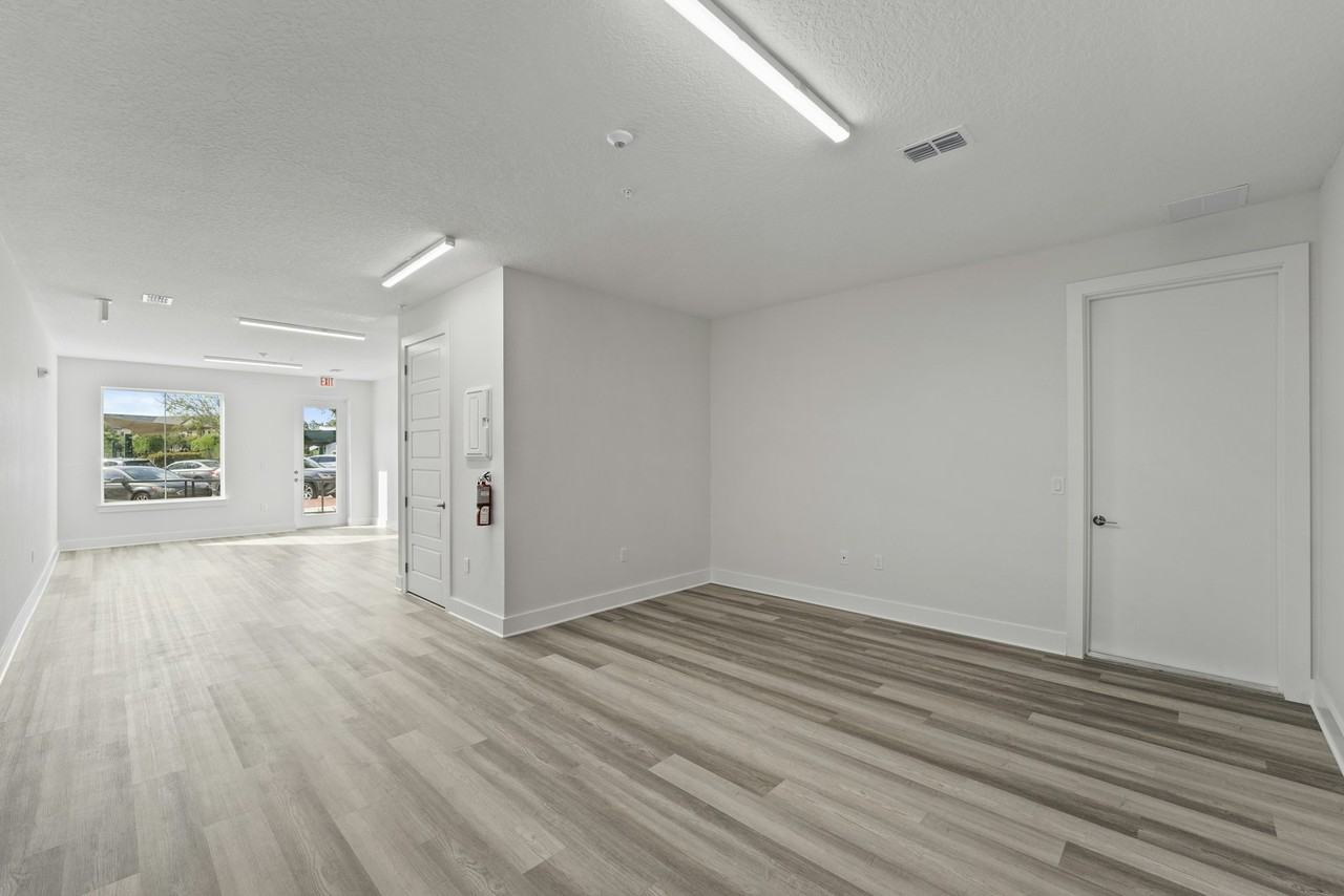 334 Center Lake Lane, Unit 334 - Photo 7 of 27