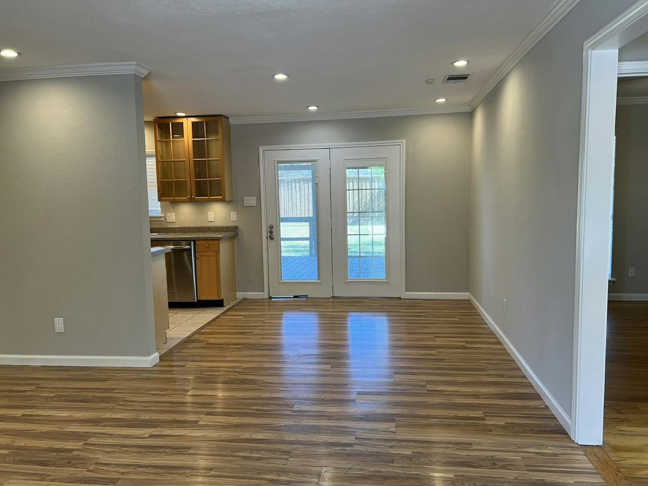 10622 Hermosa Drive - Photo 3 of 32