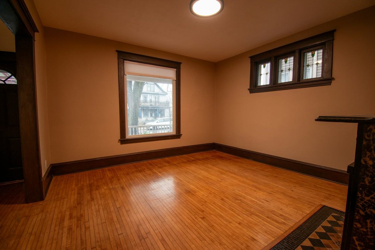 1117 Washington Street Northeast, Unit 1 - Photo 4 of 13