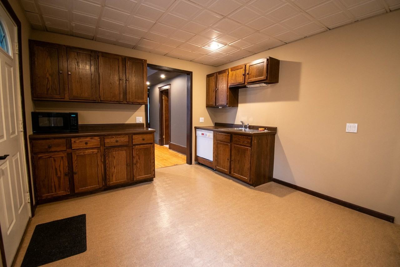 1117 Washington Street Northeast, Unit 1 - Photo 6 of 13