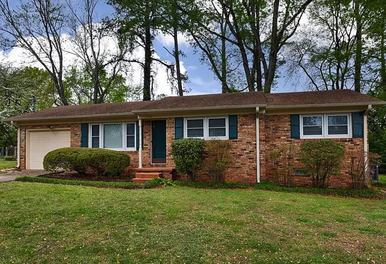 3408 Euclid Cir NW - Photo 3 of 21