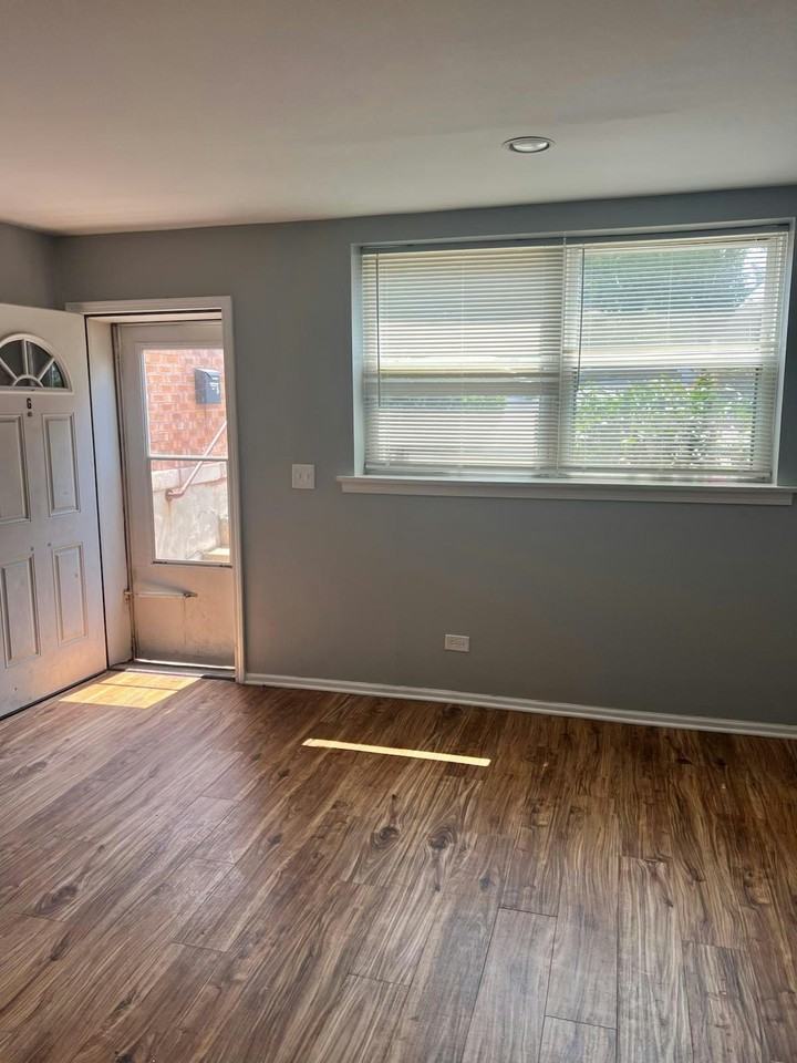 5650 West 63rd Place, Unit Garden - Photo 4 of 9