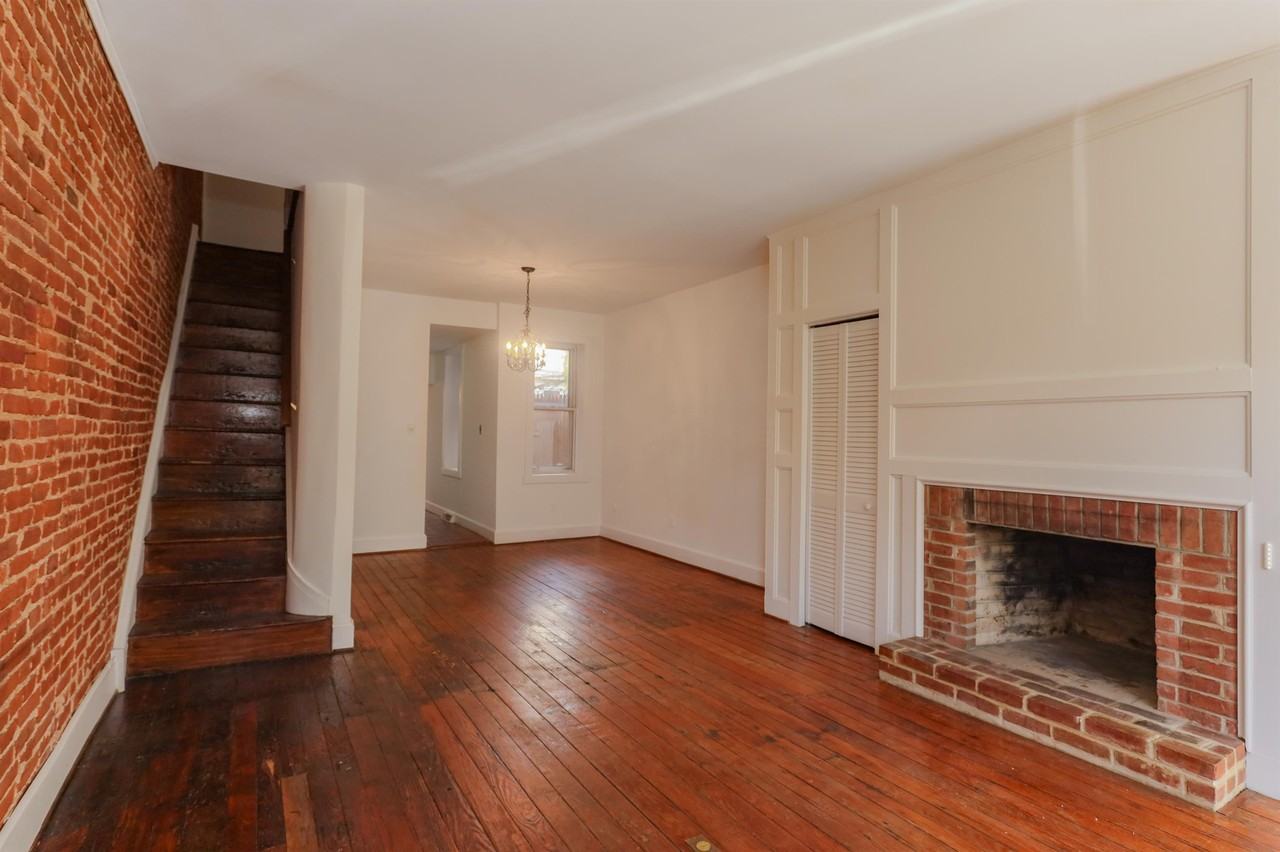 1019 N Monroe St #1 - Photo 3 of 20