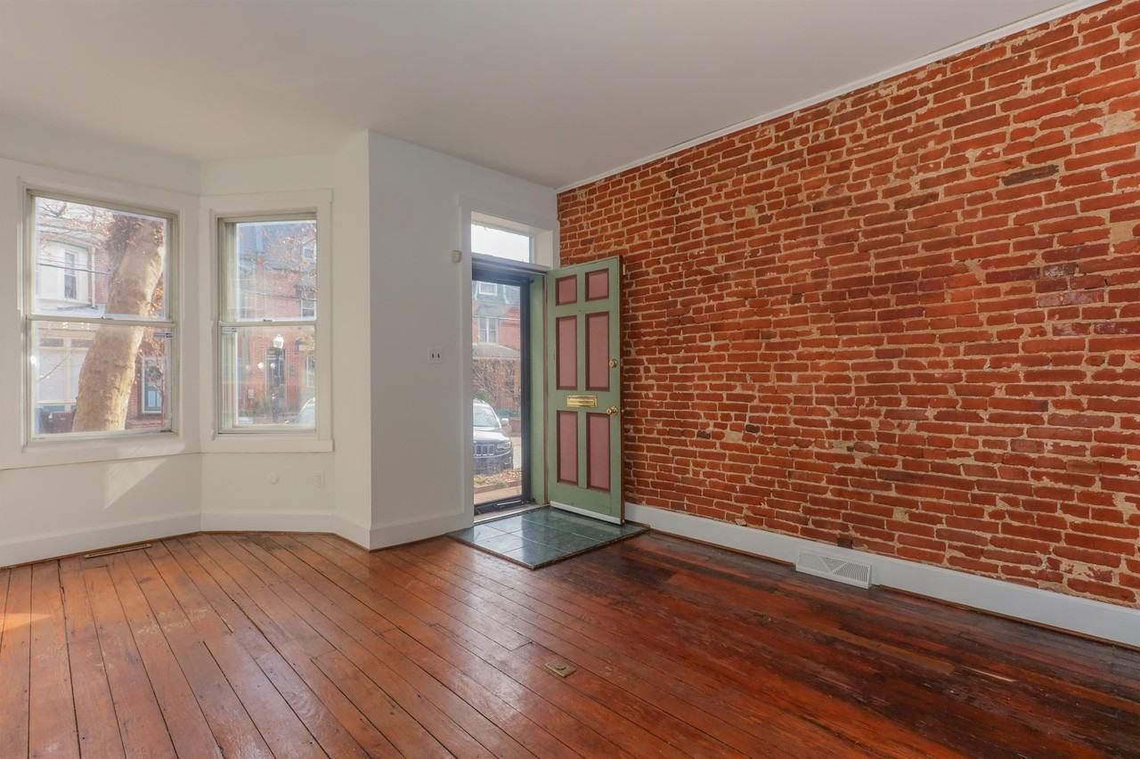 1019 N Monroe St #1 - Photo 4 of 20